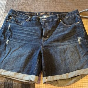 Jennifer Lopez shorts